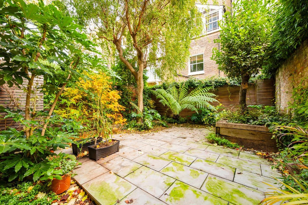 Kensington High Life- by Out of Office Lifestyle
