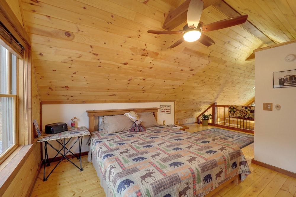 Hike, Ski & More: Blue Ridge Mountain Escape