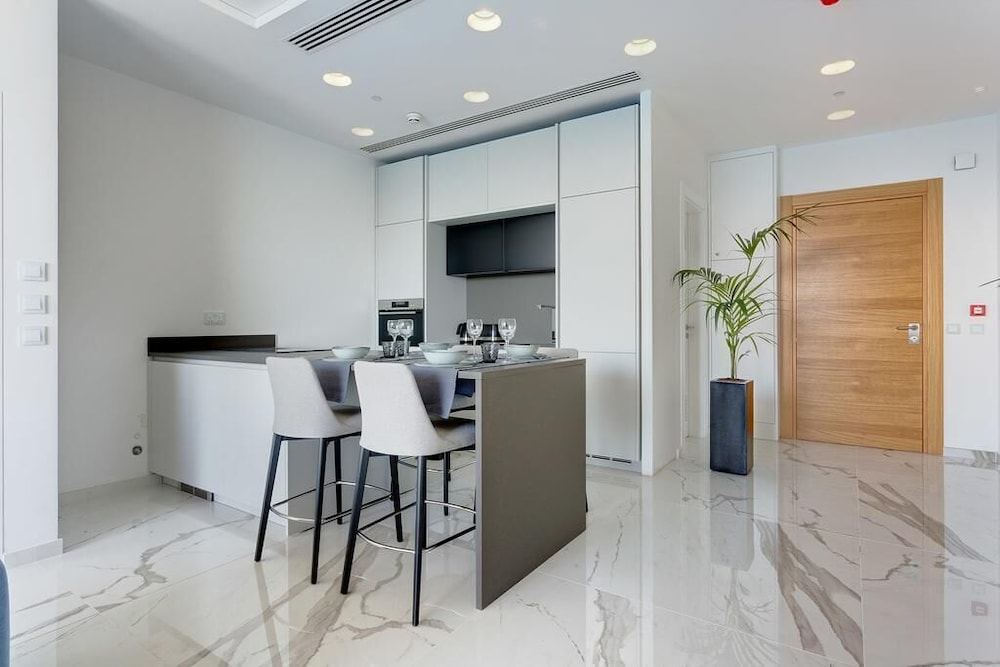 Stunning Apt Sea Views in Tigne Point, With Pool view 5