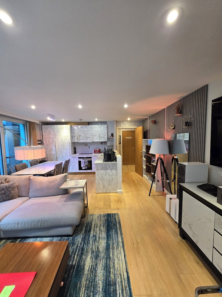 Stylish and Modern 1 Bedroom Apartment in Farringdon