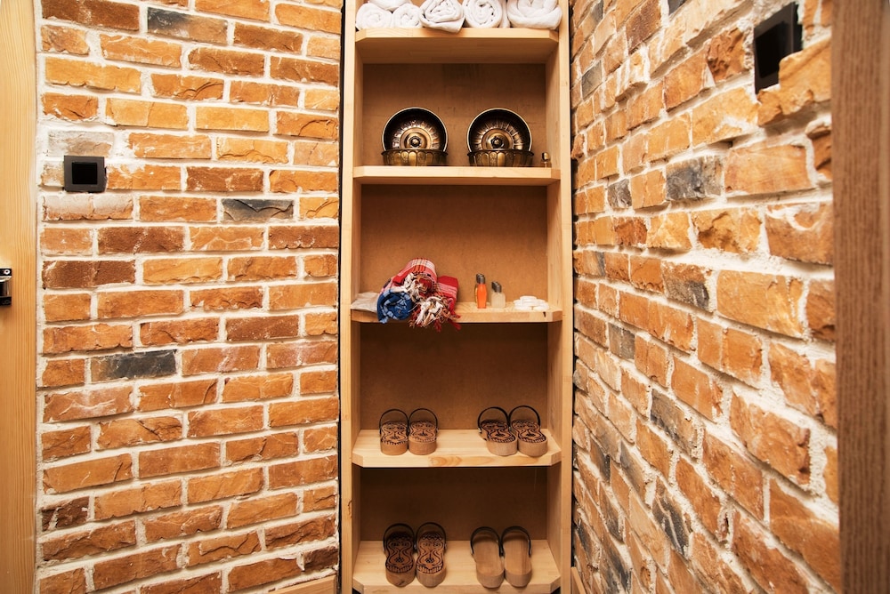 Cube Suitler - Image 65