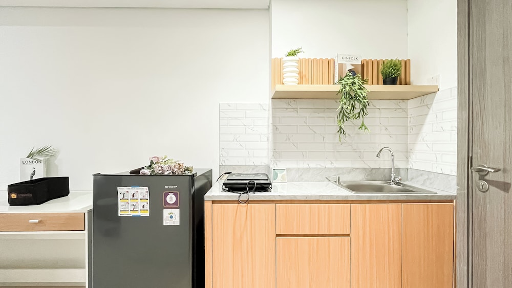 Good Deal Studio At Apartment Tamansari Bintaro Mansion