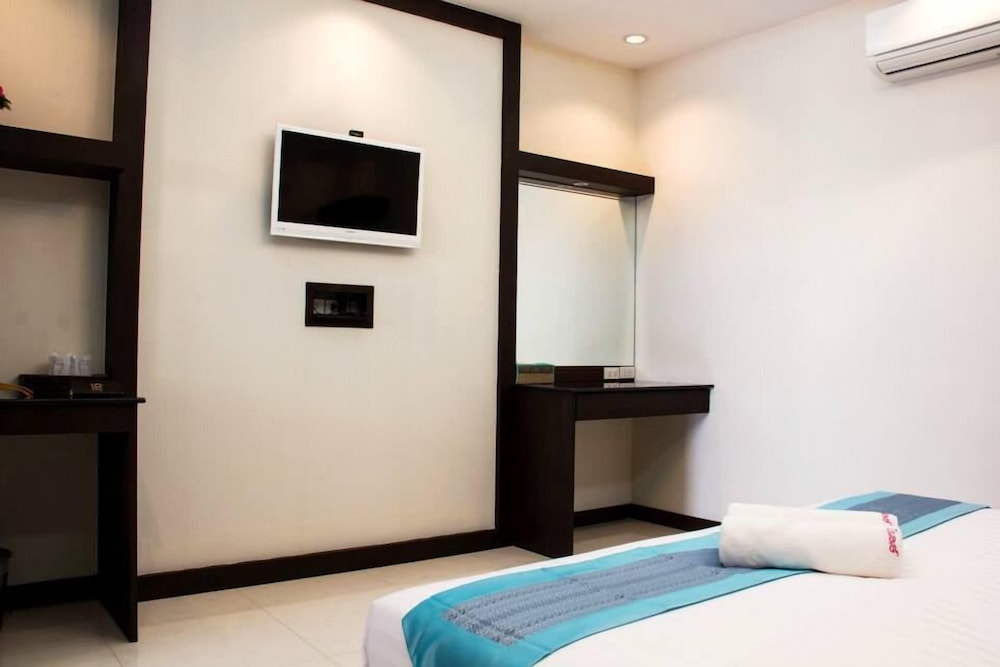 Roses Hua Hin Hotel
