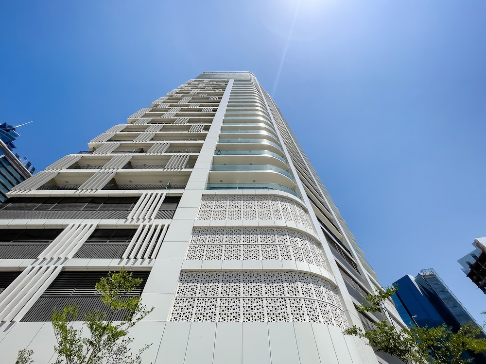 Zada Tower 1BR with Dubai Canal view