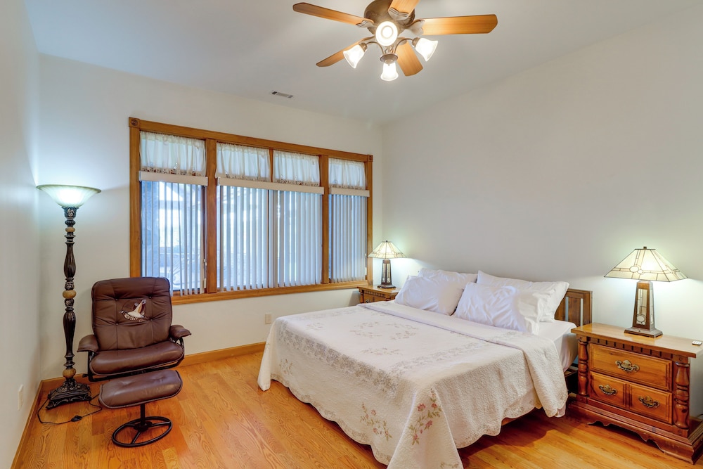 366 Shared Acres, Lake Access: Ozark Getaway!