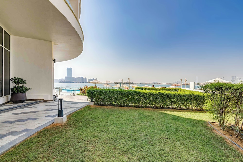 GLOBALSTAY. Azizi Royal Bay Apartments
