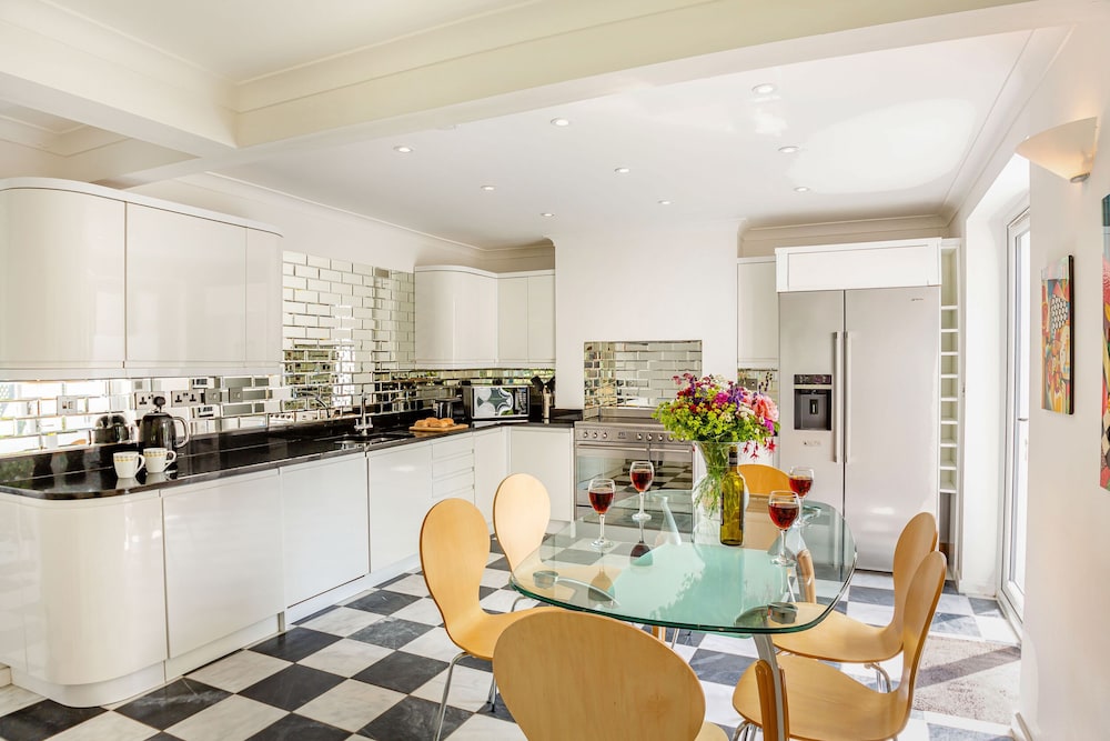 The Art Deco House view 3