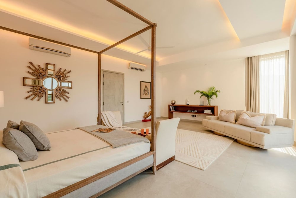 Lux 4bhk w Elevated Pool 3km to Beach Lazy Duck