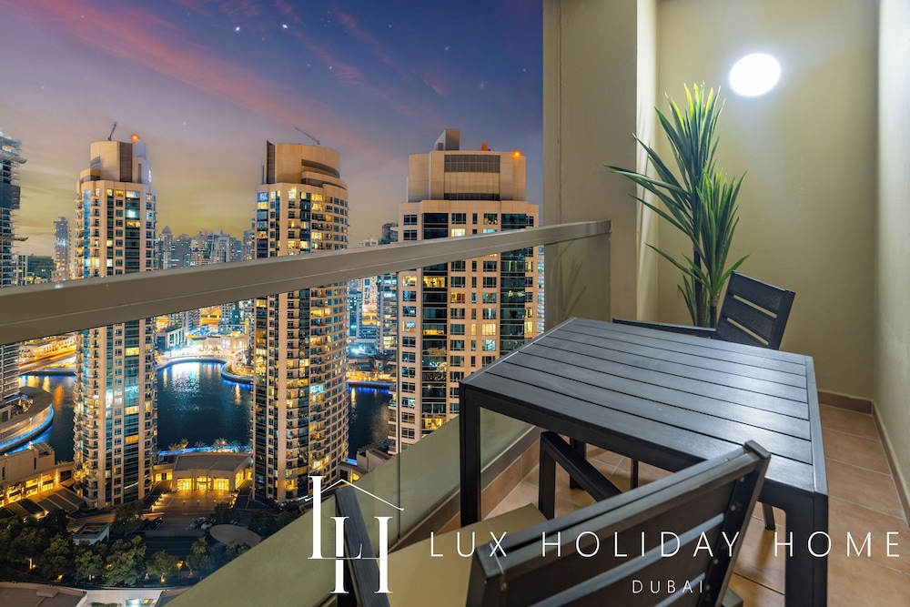 LUX The JBR Central Suite