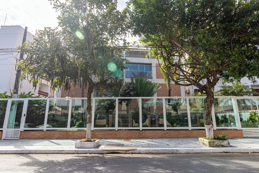 Apartamento Enseada 32