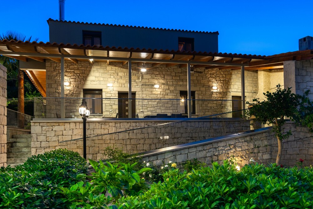 Kipo Paradiso Spa Yoga & Gym resort Villa