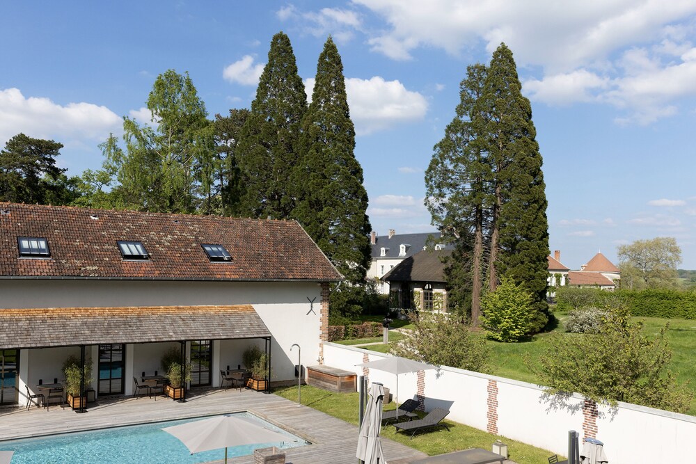 Château De La Resle - membre Design Hotels