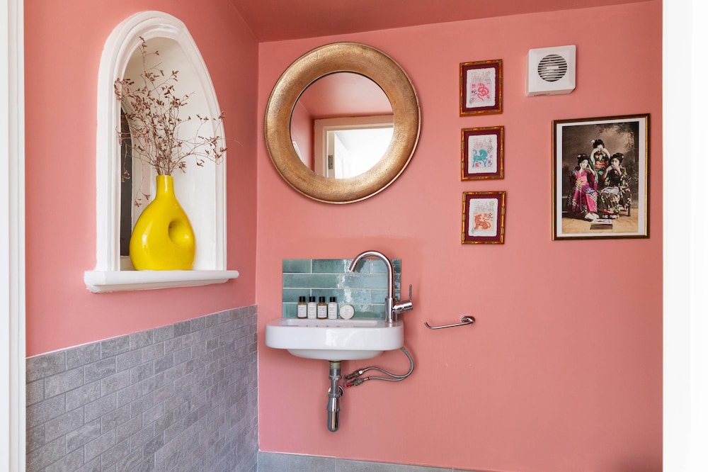 Milborne Grove by Onefinestay
