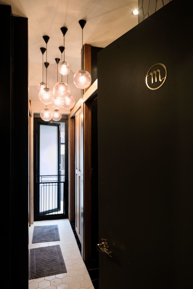 KhunLuang Hostel - Adults Only