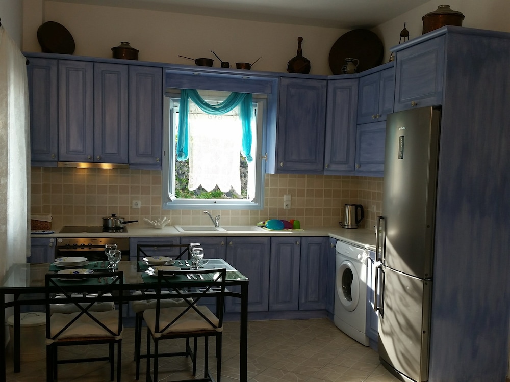 Theros Villa
