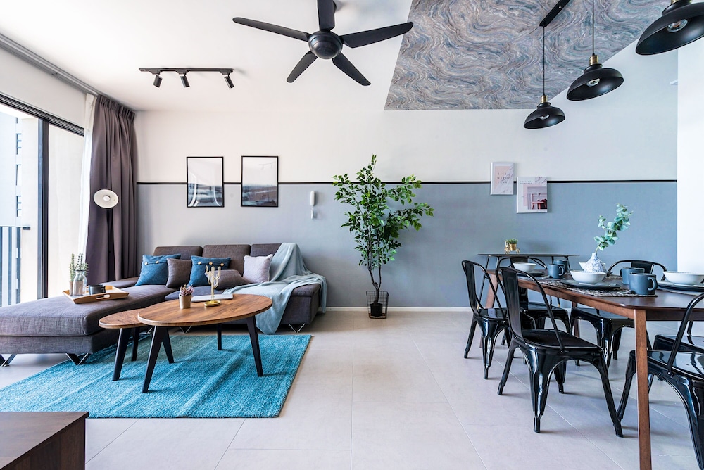 3BR Homestay with Pool View Bukit Rimau photo 7