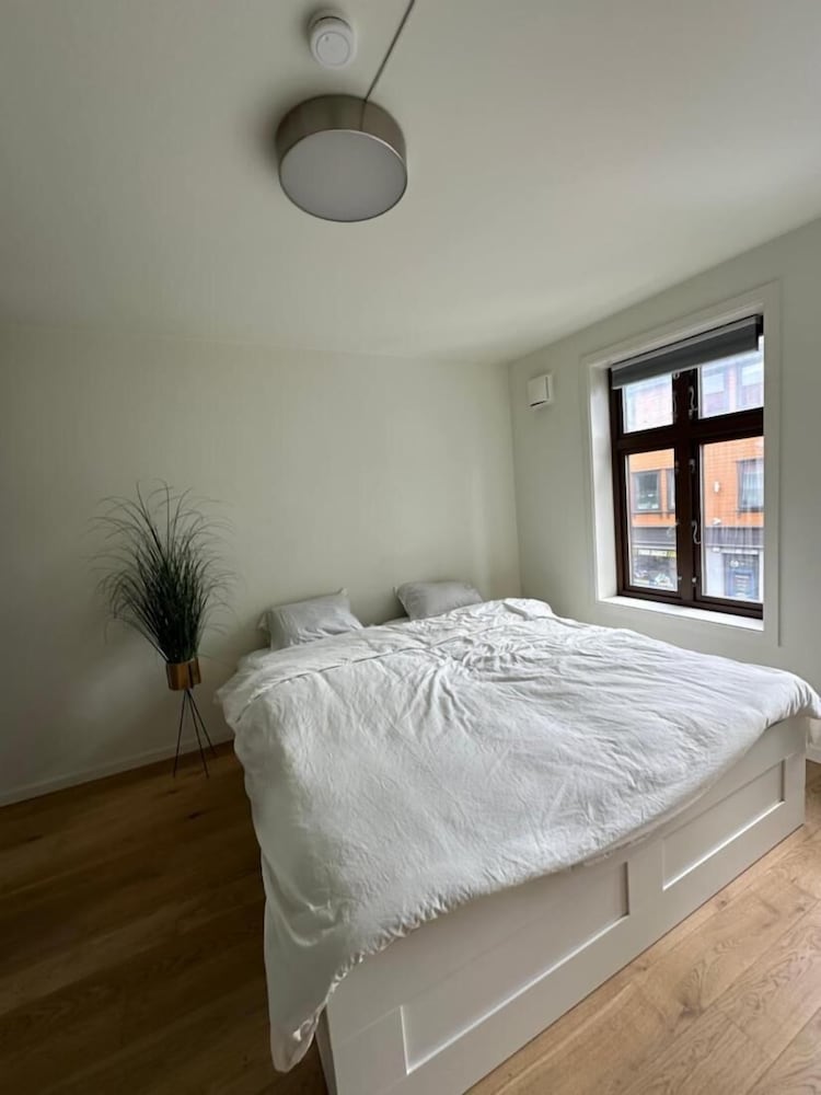 Deluxe Central 2 Bedrooms With View and Underground Garage in Stavanger