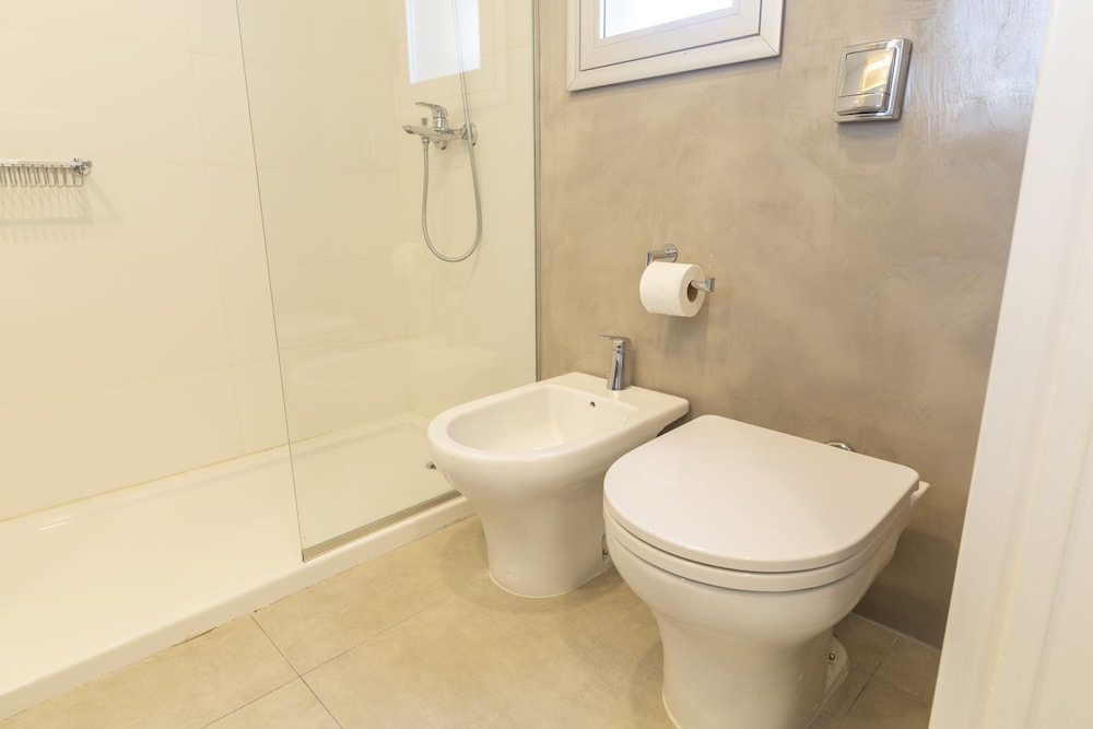Floralis Suites by Be Local
