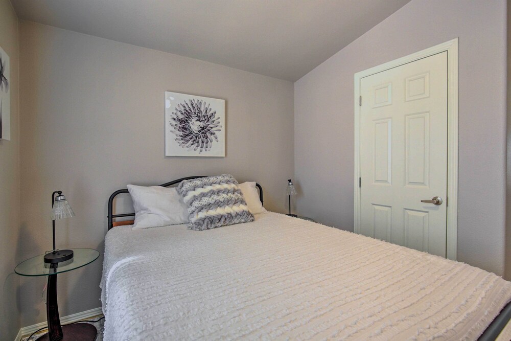 Cozy Yuma Retreat, Proximity to Golf Courses! view 2