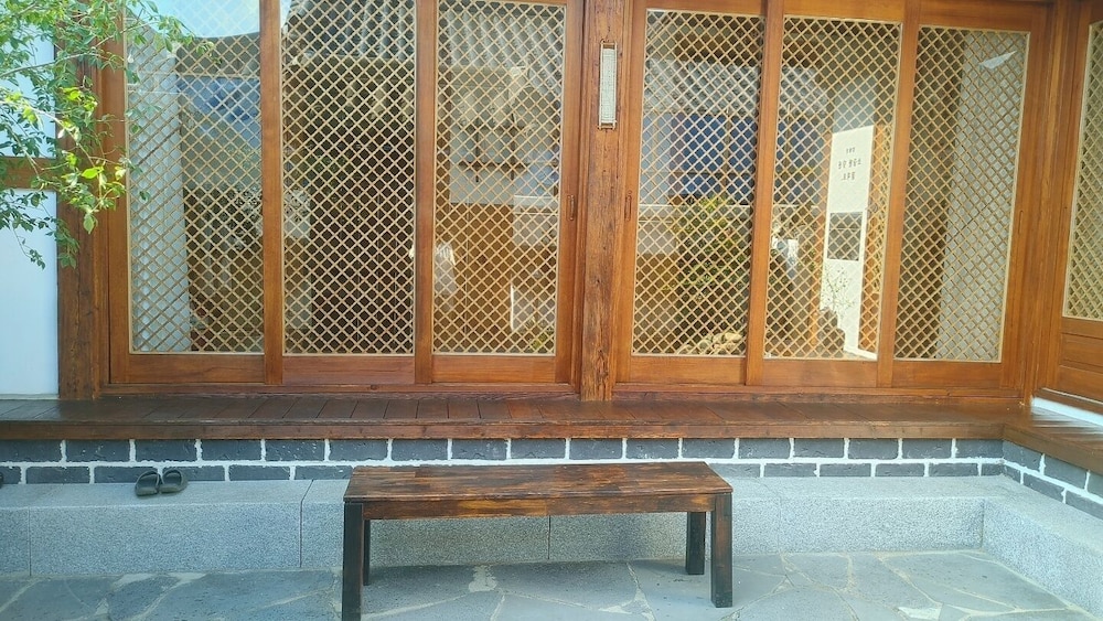 Gangneongjeon Hanok Stay