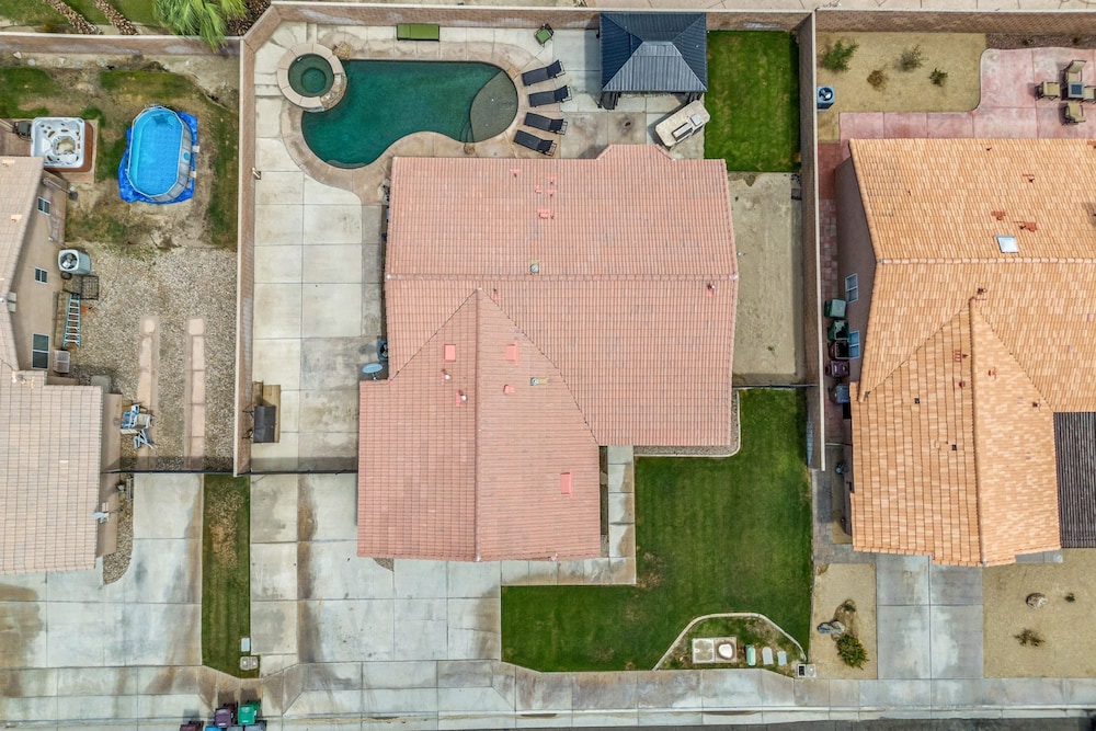 Pacifica Sur by Avantstay Pool Hot Tub Gazebo