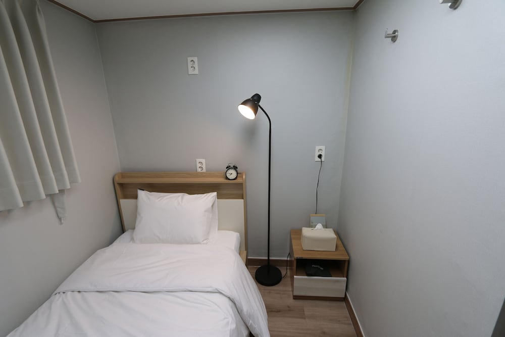 L3 Guesthouse view 4