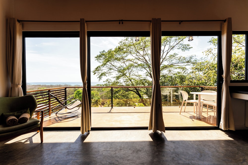 Sea View Paradise Retreat by Sea N' Rent