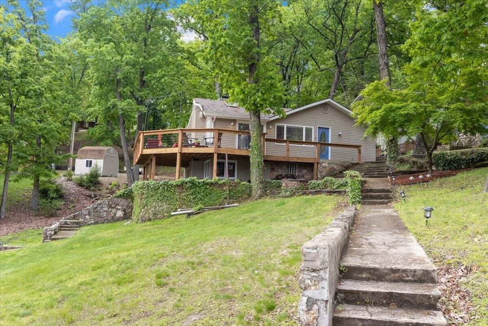 Lakefront Oasis With Skylights & Covered Boat Slip For Extra Adventure