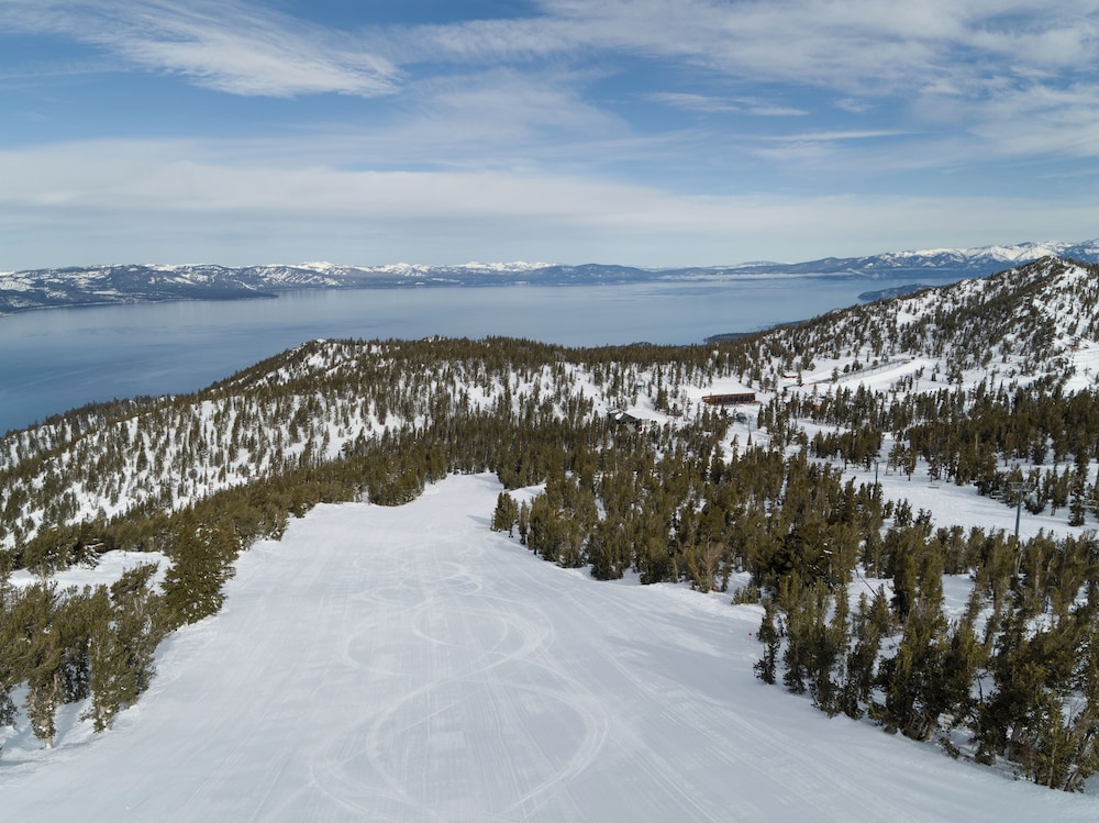 Heavenly Lake Tahoe Ski Resort