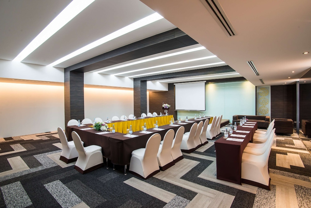 meeting & event spaces
