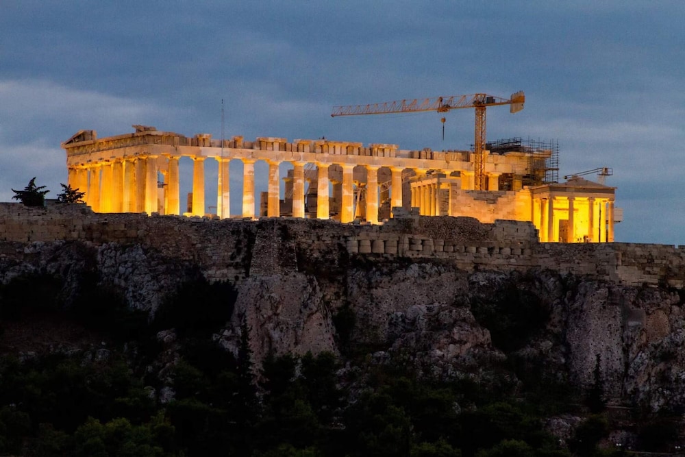 Praxitelous 37 in Athens