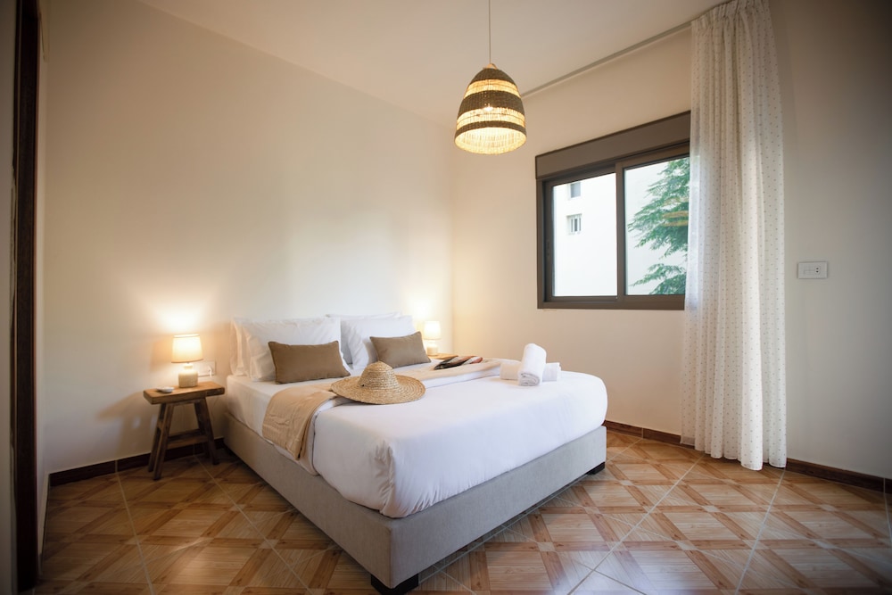 Akl - Chic Apts & Balconies in Batroun