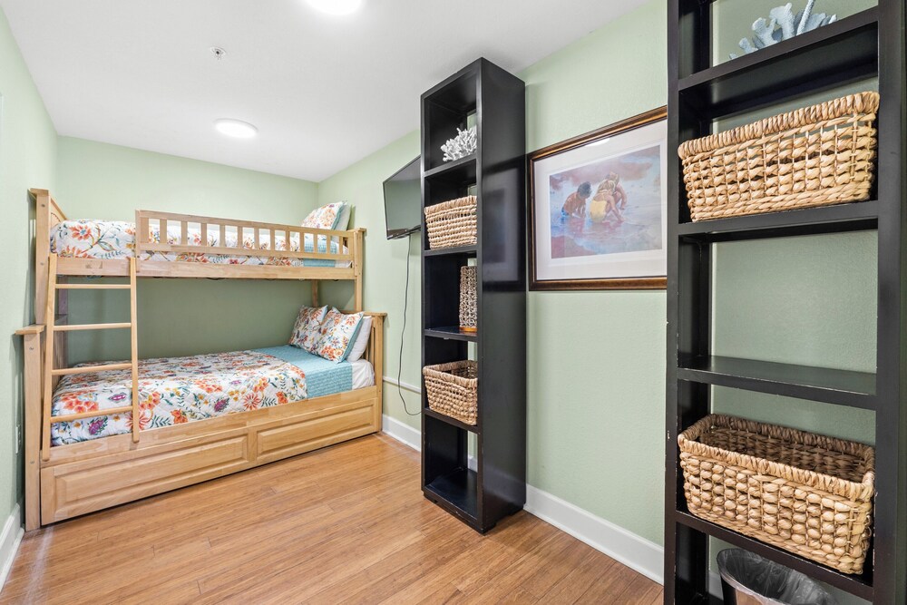 Tidewater by Book That Condo