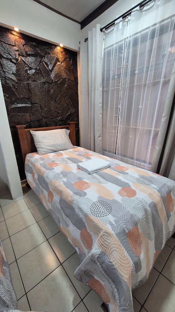 Velaz Guesthouse