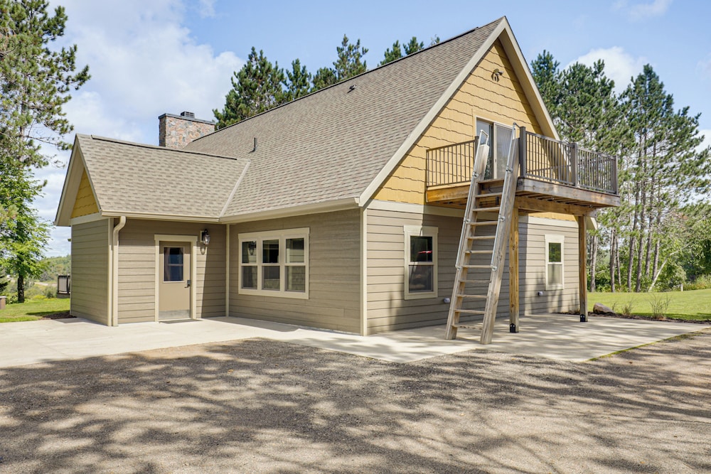 Near Hiking & Snowmobile Trails: Wabeno Cabin!