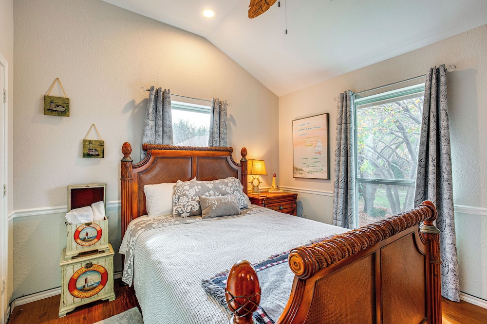 3 Mi to the Star: Spacious Home w/ Yard + Gazebo!