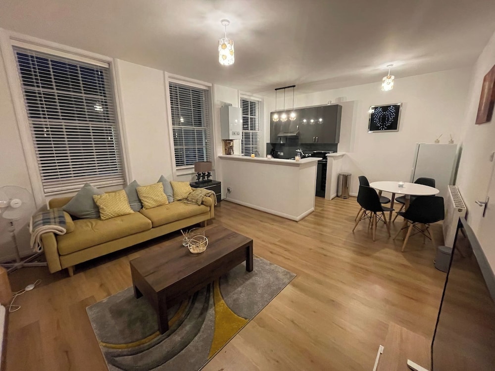 Cozy 1-bedroom Apartment Near Margate Seafront