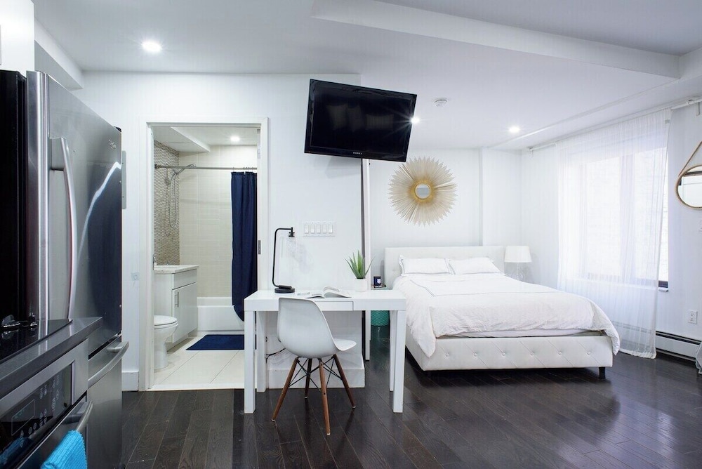 809 Midtown Apartments