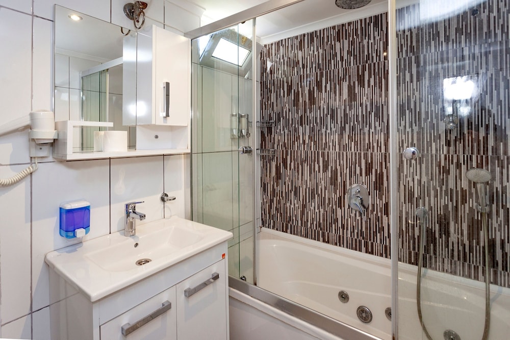 London Otel - Image 37