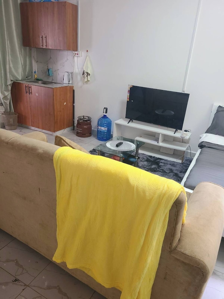 Studio 107, South B, Sana Sana