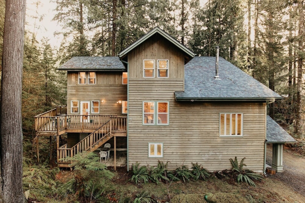 51sl - Ping Pong - Fireplace - D/w - W/d - Sleeps 8 3 Bedroom Home by RedAwning