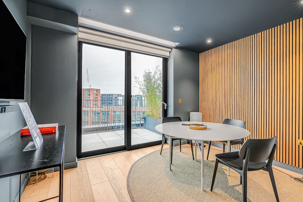 Chic 3-bedroom Condo