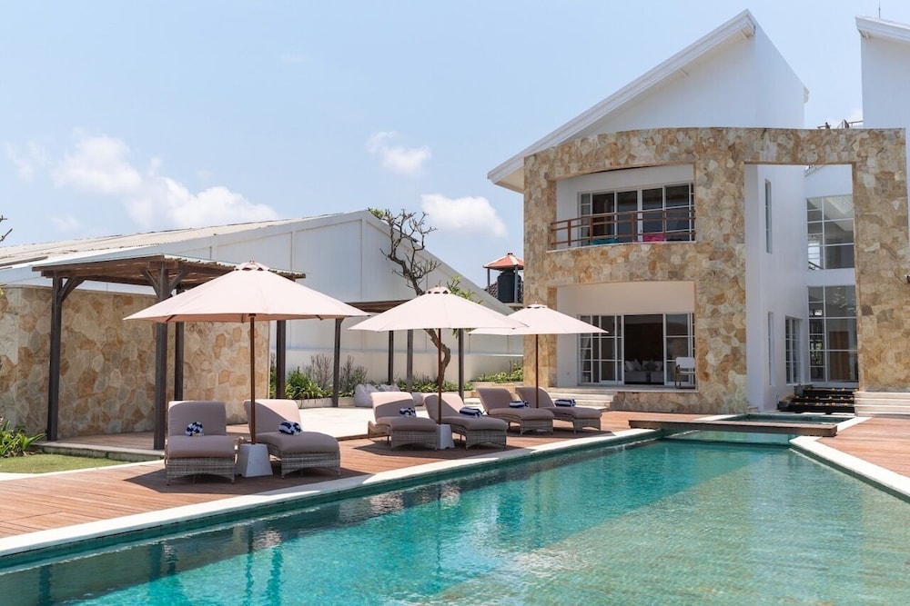 Nalas Villa