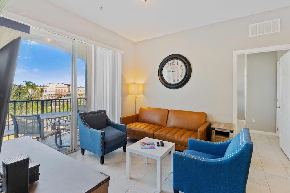 Vista Cay Swanky