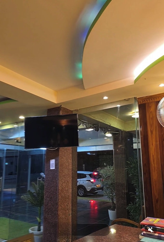 HOTEL KCR GRAND