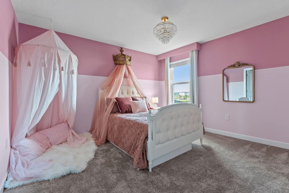 7BR Themed Bedroom and Pool 18 Guests