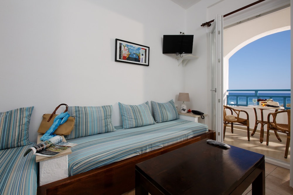 Elalia Apartments