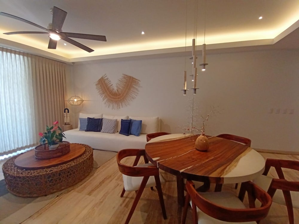 Live Aqua Private Residences La Paz