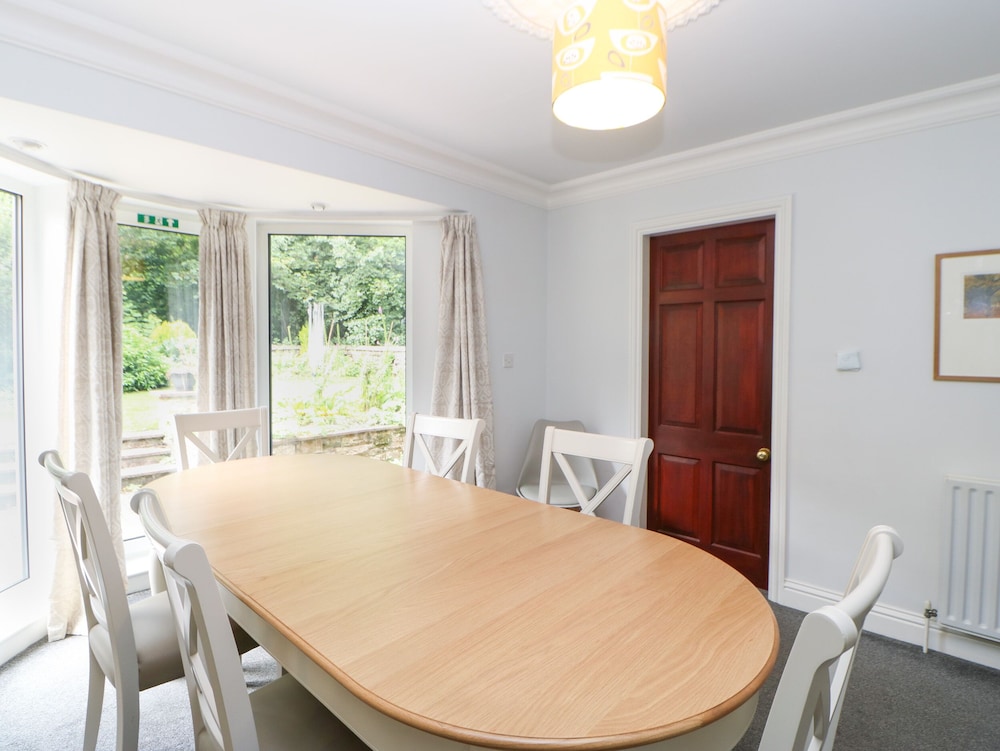 Bridgedown House
