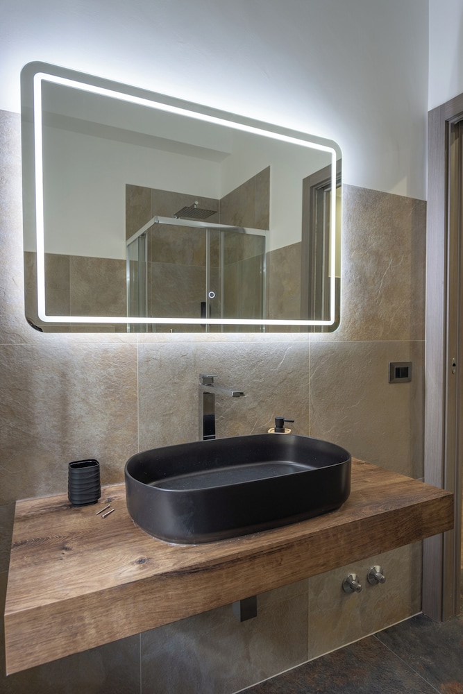 Aurelia Garden Suite